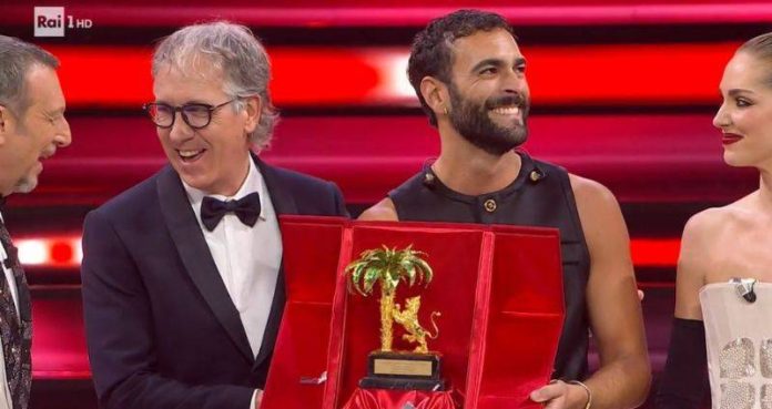 Sanremo 2023, Marco Mengoni trionfa al Festival 10 anni dopo