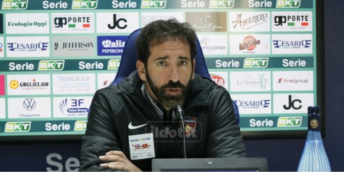 Fabio Caserta in conferenza stampa (foto Francesco Farina) Fabio Caserta in conferenza stampa (foto Francesco Farina)