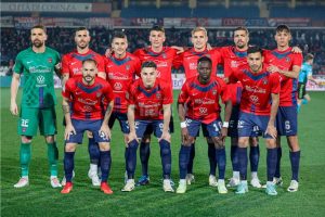 La formazione iniziale dei lupi (foto Francesco Farina)