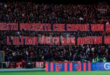 I CCCP nella coreografia degli ultrà del Cosenza della Curva Nord Lo striscione comparso in Curva Nord con la frase dei CCCP (foto Francesco Farina)