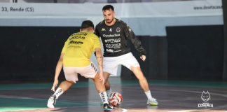 La Pirossigeno Cosenza volta pagina. Sabato a Verona match abbordabile Poti e Felipinho in allenamento (foto Michele De Marco)