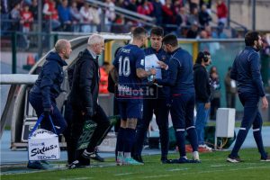Francesco Forte pronto a subentrare al numero 9 rossoblù (foto Francesco Farina)