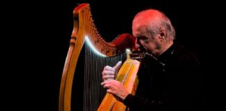 Il musicista Stefano Corsi incanta il Teatro comunale di Mendicino