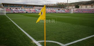 La vigilia del derby: Cosenza chiuso a riccio, Catanzaro fa il pieno di entusiasmo La quiete del Marulla alla vigilia del derby (foto Francesco Farina)