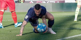 Il Cosenza senza Tutino è un’incognita Tutino nell'azione dell'infortunio (foto Francesco Farina)