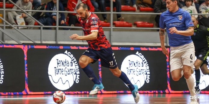 Carlitos, a segno con una tripletta sabato scorso (foto Michele De Marco) (1)