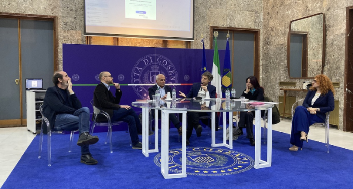 Cosenza, presentato il libro-inchiesta Ritorno al nucleare