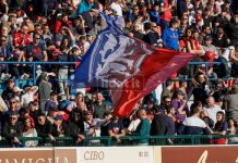 Cosenza-Frosinone, parte la prevendita dei biglietti I tifosi del Cosenza durante il derby (foto Francesco Farina)