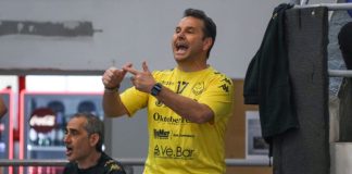 La Pirossigeno Cosenza festeggia la salvezza, Tuoto: “Felicissimi” Il tecnico della Pirossigeno Cosenza, Leo Tuoto (foto Michele De Marco)