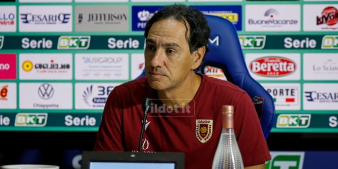 Il tecnico della Reggiana, Alessandro Nesta (foto Francesco Farina)
