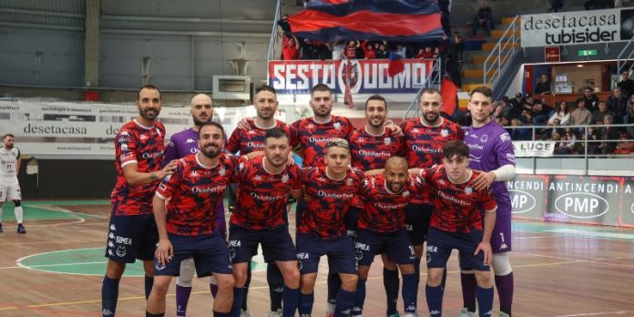 La Pirossigeno Cosenza che ha conquistato la salvezza (foto Michele De Marco)