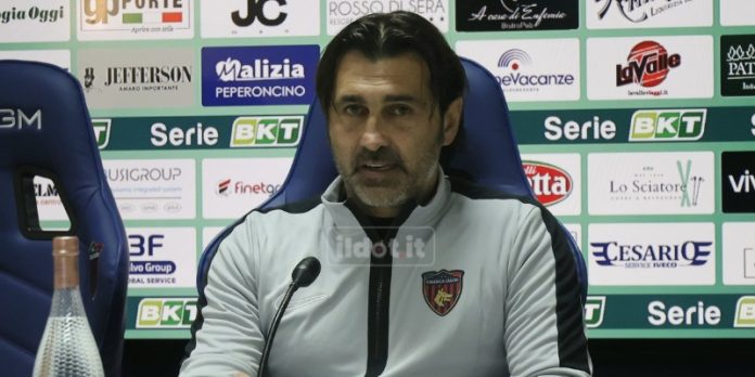 Viali in conferenza stampa (foto Francesco Farina)