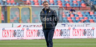 Cosenza-Spezia, D’Angelo: “Abbiamo giocato meglio, ma va bene così” Cosenza-Spezia, D'Angelo: "Abbiamo giocato meglio, ma va bene così" (Foto: Francesco Farina)