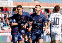 Il riscatto di Tutino è realtà! L'esultanza di Tutino dopo lo splendido gol di tacco allo Spezia (foto Francesco Farina)