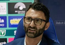 La rabbia di Delvecchio: “Caligara e il suo agente spariti al momento delle firme” Gennaro Delvecchio alla conferenza di presentazione (foto Francesco Farina)