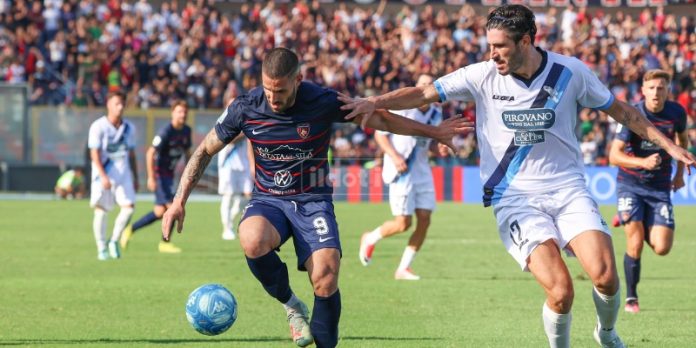 Alessandro Caporale durante Cosenza-Lecco della scorsa stagione (foto Michele De Marco)