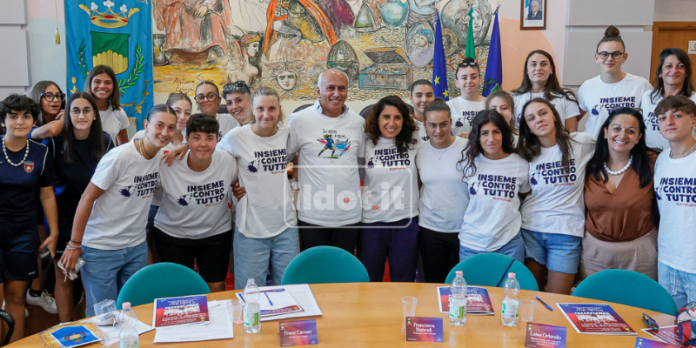 Cosenza femminile ricevuto dall'amministrazione comunale (Foto: Francesco Farina)