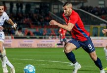 Tutino al passo d’addio, la Samp alza l’offerta Gennaro Tutino in Cosenza-Sampdoria della scorsa stagione (foto Francesco Farina)