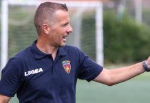 Luigi Carnevale è il nuovo tecnico della DB Rossoblù Città di Luzzi Luigi Carnevale ai tempi in cui allenava le giovanili del Cosenza (foto Michele De Marco)
