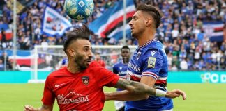 Il Cosenza ci prova per Barreca, contatto Accardi-Delvecchio Antonio Barreca durante Samp-Cosenza della scorsa stagione (foto Mannarino)