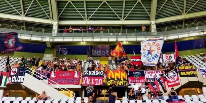 Tifosi del Cosenza presenti allo stadio Grande Torino
