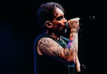 Fabrizio Moro, che show ad Acri! Tutti in piedi per il cantautore