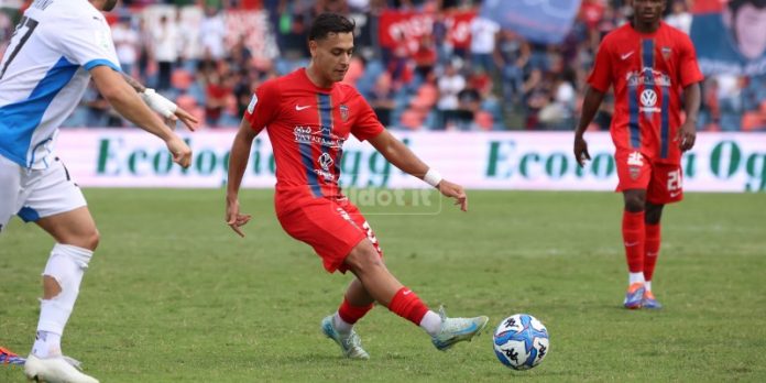 Rizzo Pinna entrato nel secondo tempo di Cosenza-Sassuolo (foto Michele De Marco)
