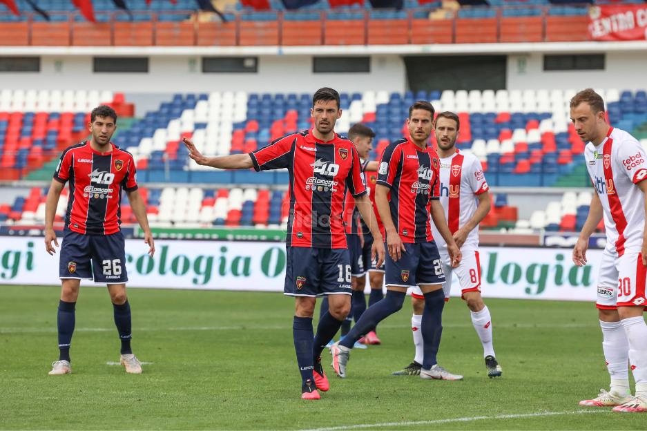 Sciaudone in una sfida tra Cosenza e Monza (foto Michele De Marco)