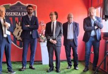 Guarascio: “Stiamo vicini al Cosenza. Nel club nessuna criticità” Guarascio incontra la stampa