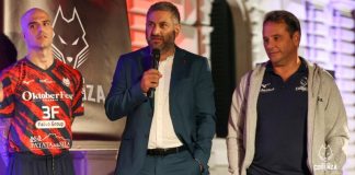 Bossio (DS Pirossigeno Cosenza): “Allestito un roster con maggiore esperienza” Il ds rossoblù Rocco Bossio in occasione della presentazione ufficiale (foto Michele De Marco)