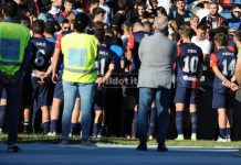 Cosenza, gli steward scendono in piazza Steward del Cosenza in rivolta (foto Mannarino)