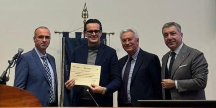 Award alle migliori PMI della Calabria premiato Corrado Rossi, fondatore della Maccaroni Chef Academy