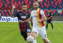 Cosenza, idea Lucioni per rinforzare la difesa Lucioni in un Cosenza-Lecce di qualche stagione fa (foto Francesco Farina)