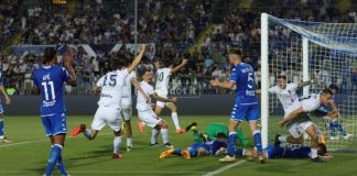 Brescia-Cosenza: per i rossoblù c’è un precedente indimenticabile Il gol di Meroni ai playout. Cosenza salvo, Brescia retrocesso (foto Mannarino)