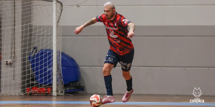 Titon in azione nell'ultimo match casalingo (foto Michele De Marco)