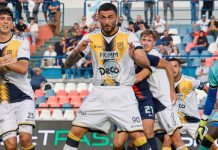 Artistico al Cosenza, battuta la concorrenza delle altre squadre Gabriele Artistico in un recente Cosenza-Juve Stabia (foto Francesco Farina)