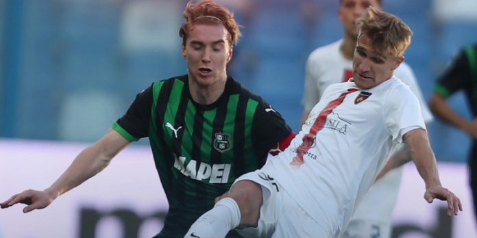 Kourfalidis durante il match (foto pagina Facebook Cosenza Calcio)