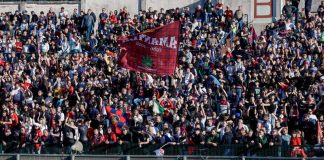 Cosenza-Catanzaro, biglietti del derby in vendita solo da domani La Curva Sud Bergamini nel derby dello scorso marzo (foto Francesco Farina)