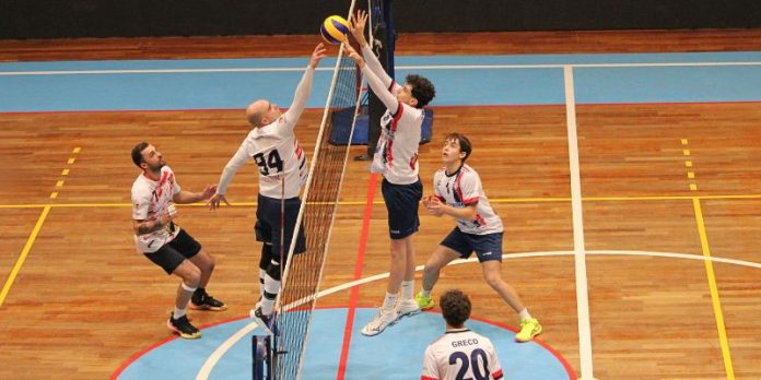 Partita combattuta al PalaFerraro tra Area Brutia Volley Team e School Volley Taurianova