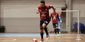 Futsal, la Pirossigeno Cosenza riprende Pomezia. Buon pari per i lupi Cabeça, autore del gol del pari su calcio di rigore (foto Michele De Marco)