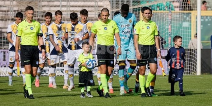 Galipò al "Marulla" per Cosenza-Juve Stabia (foto Francesco Farina)