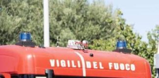 Incendio all’alba a Napoli, morto un 55enne: salvi il fratello e la madre