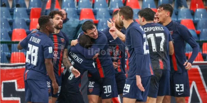 Verso Cremonese-Cosenza tra problemi in campo e fuori (Foto Michele De Marco)