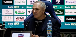 Alvini alla vigilia del match: “Serve una partita di spessore. Portiamo a casa punti importanti” Alvini in conferenza stampa (foto Francesco Farina)