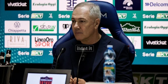 Alvini in conferenza stampa (foto Francesco Farina)