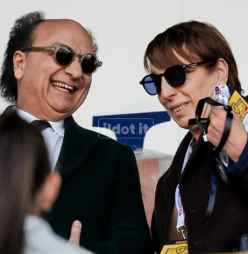 Cosenza, parla la società: “Rischio retrocessione in Eccellenza senza lo stadio” Eugenio Guarascio e Rita Rachele Scalise, presidente e amministratrice unica del Cosenza Calcio (foto Francesco Farina)
