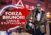 Carolei (CS): maxischermo per l’esibizione di Brunori a Sanremo