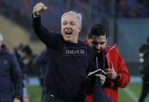 Alvini nel post gara: “Il Cosenza è vivo e può lottare fino alla fine” La carica di Alvini (foto Francesco Farina)