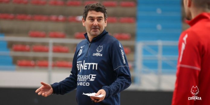 Mister Ibañes in allenamento (foto Michele De Marco) Mister Ibañes in allenamento (foto Michele De Marco)