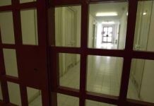 Perquisizioni nel carcere di Prato, indagati agenti e detenuti